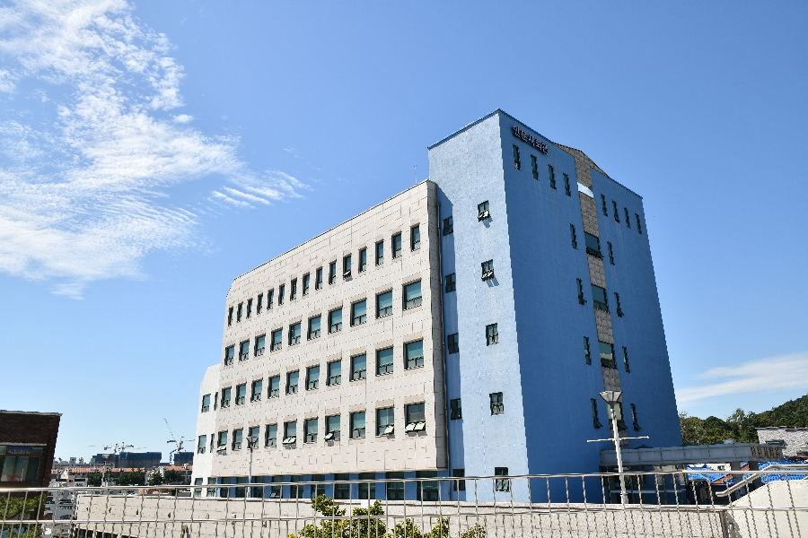 Humanities and Social Sciences Hall 대표이미지