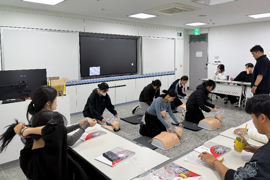 CPR 훈련 수업 대표이미지