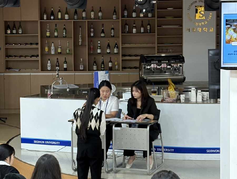 2026학년도 신입생 창의 면접고사 진행 대표이미지