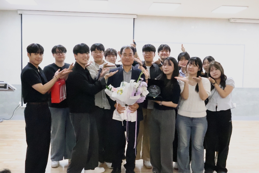 김영우 교수님 정년 퇴임식 대표이미지